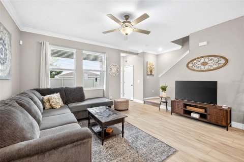 Adosado en venta en Wesley Chapel, Florida, 3 dormitorios, 148.36 m2 № 1901992 - foto 12