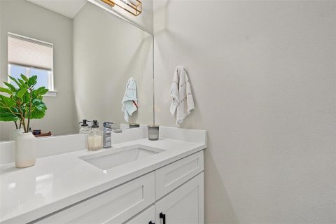 Townhouse in Tampa, Florida 3 bedrooms, 204.76 sq.m. № 2396385 - photo 21
