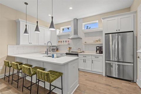 Townhouse in Tampa, Florida 3 bedrooms, 204.76 sq.m. № 2396385 - photo 15