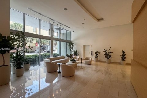 Condo in Miami, Florida, 2 bedrooms № 2353618 - photo 14