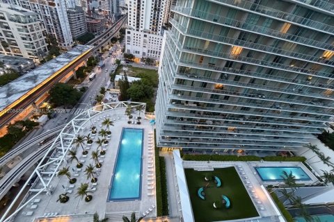 Condo in Miami, Florida, 2 bedrooms № 2353618 - photo 11