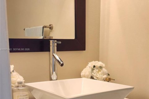 Купить кондоминиум в Халландейл-Бич, Флорида 1 спальня, 85.01м2, № 2032269 - фото 22