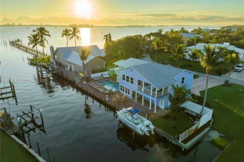 Villa ou maison à St. Lucie, Floride 6 chambres, 333.52 m2 № 2180716