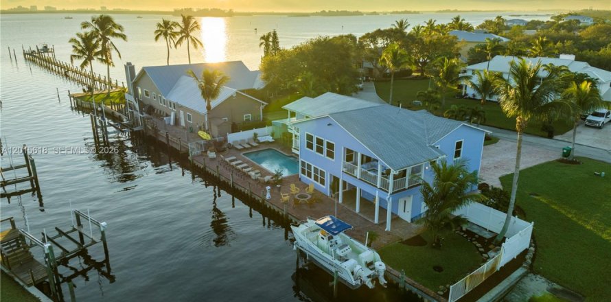 Villa ou maison à St. Lucie, Floride 6 chambres, 333.52 m2 № 2180716