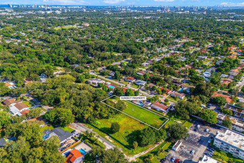 Land in North Miami, Florida № 2015154 - photo 4