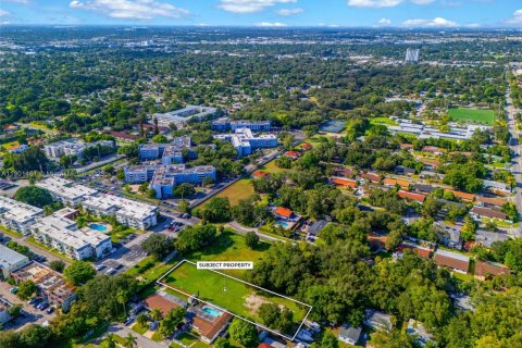 Land in North Miami, Florida № 2015154 - photo 6