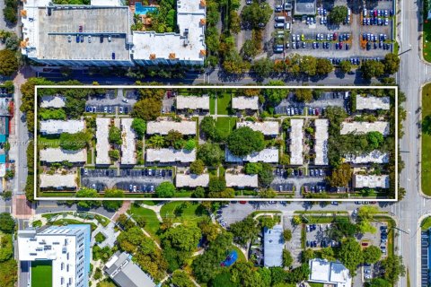 Land in North Miami, Florida № 2015154 - photo 16