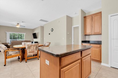 House in New Port Richey, Florida 4 bedrooms, 182.83 sq.m. № 1909462 - photo 13