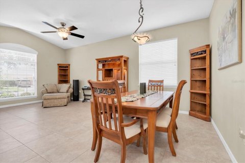 House in New Port Richey, Florida 4 bedrooms, 182.83 sq.m. № 1909462 - photo 7