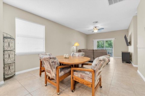 House in New Port Richey, Florida 4 bedrooms, 182.83 sq.m. № 1909462 - photo 15