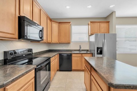House in New Port Richey, Florida 4 bedrooms, 182.83 sq.m. № 1909462 - photo 14