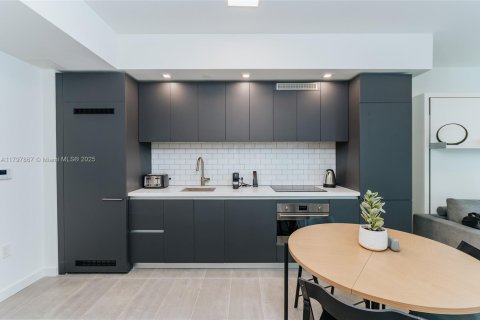 Copropriété à vendre à Miami, Floride: 36.51 m2 № 1936992 - photo 2