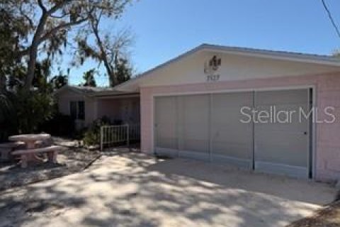 Villa ou maison à vendre à New Port Richey, Floride: 2 chambres, 153.1 m2 № 2141883 - photo 2