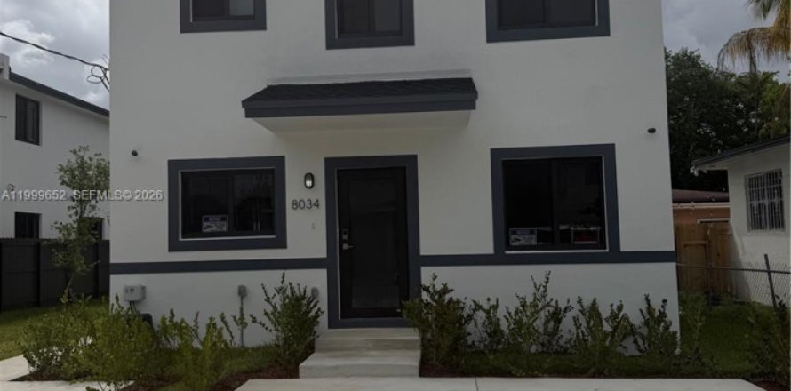 House in Miami, Florida 3 bedrooms № 2069348