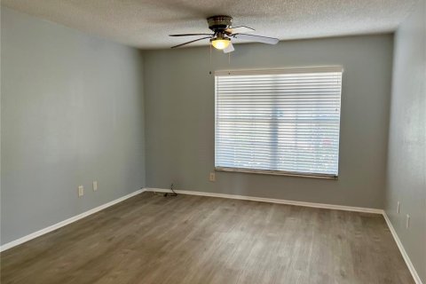 Condominio en venta en Palm Harbor, Florida, 1 dormitorio, 52.95 m2 № 1620376 - foto 13