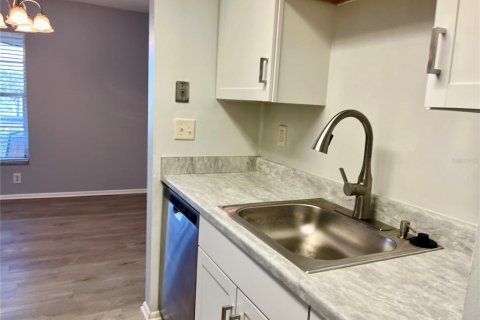 Condominio en venta en Palm Harbor, Florida, 1 dormitorio, 52.95 m2 № 1620376 - foto 7