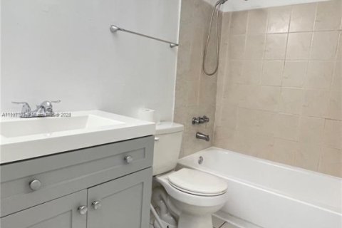 Copropriété à vendre à Miami Gardens, Floride: 41.81 m2 № 2035049 - photo 9