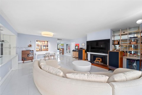 Condominio en venta en Key Biscayne, Florida, 3 dormitorios, 148.64 m2 № 1999968 - foto 5