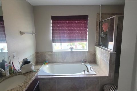 House in Orlando, Florida 3 bedrooms, 226.31 sq.m. № 1687802 - photo 13