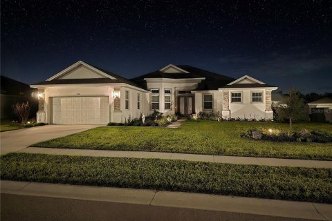 Casa en venta en Winter Haven, Florida, 4 dormitorios, 336.21 m2 № 1546239 - foto 1