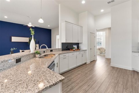 Casa en venta en Winter Haven, Florida, 4 dormitorios, 336.21 m2 № 1546239 - foto 14
