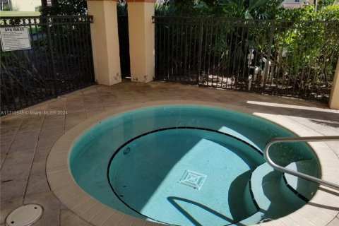 Condominio en venta en Margate, Florida, 2 dormitorios, 89.46 m2 № 1981984 - foto 17