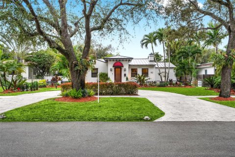 House in Miami Shores, Florida 3 bedrooms, 196.58 sq.m. № 2023891 - photo 19