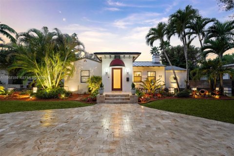 Villa ou maison à Miami Shores, Floride 3 chambres, 196.58 m2 № 2023891