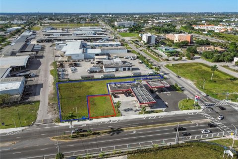 Propiedad comercial en venta en Florida City, Florida № 1862203 - foto 6