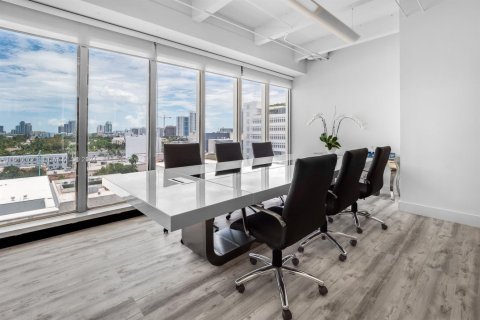 Propiedad comercial en venta en Miami Beach, Florida № 1742022 - foto 7