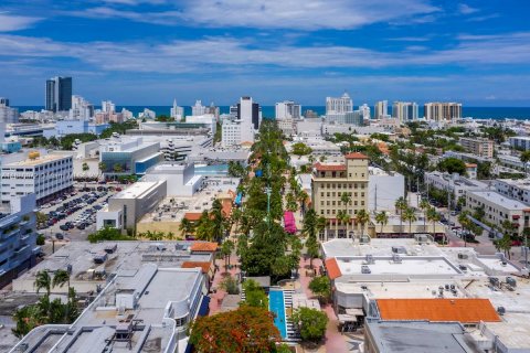 Propiedad comercial en venta en Miami Beach, Florida № 1742022 - foto 15