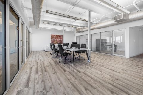 Propiedad comercial en venta en Miami Beach, Florida № 1742022 - foto 3