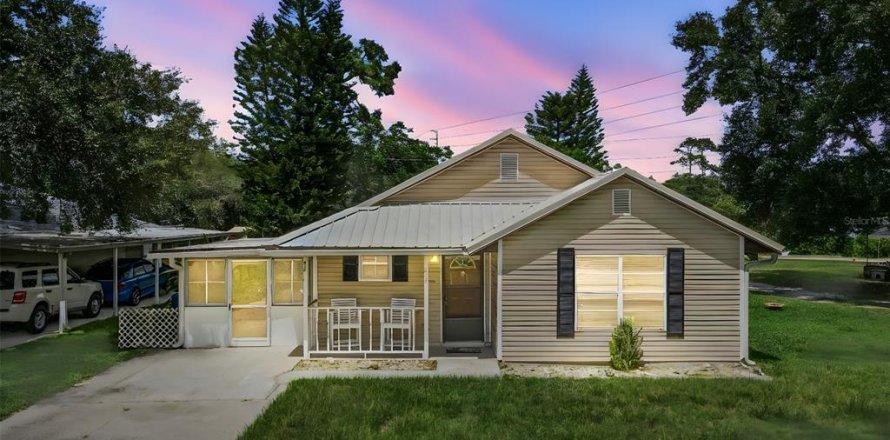 House in Groveland, Florida 3 bedrooms, 125.98 sq.m. № 1884091