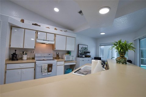 Villa ou maison à vendre à Port Charlotte, Floride: 4 chambres, 178.74 m2 № 2402954 - photo 12