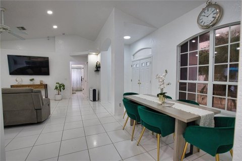 Villa ou maison à vendre à Port Charlotte, Floride: 4 chambres, 178.74 m2 № 2402954 - photo 20