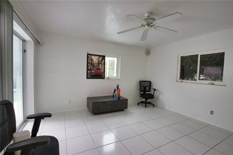 Villa ou maison à vendre à Port Charlotte, Floride: 4 chambres, 178.74 m2 № 2402954 - photo 28