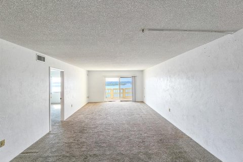 Купить кондоминиум в Порт-Оранж, Флорида 6 комнат, 114.18м2, № 1509293 - фото 11