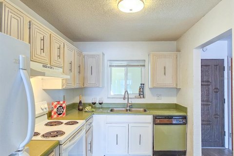 Купить кондоминиум в Порт-Оранж, Флорида 6 комнат, 114.18м2, № 1509293 - фото 5