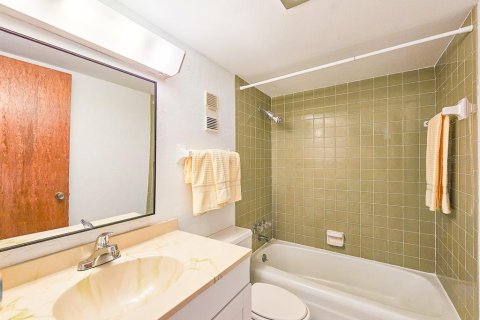Купить кондоминиум в Порт-Оранж, Флорида 6 комнат, 114.18м2, № 1509293 - фото 29