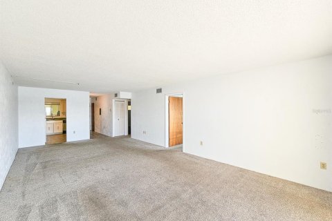Купить кондоминиум в Порт-Оранж, Флорида 6 комнат, 114.18м2, № 1509293 - фото 25