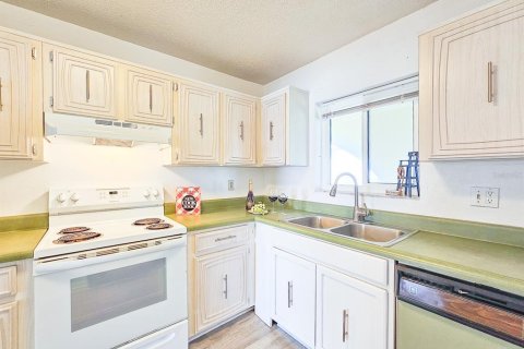 Купить кондоминиум в Порт-Оранж, Флорида 6 комнат, 114.18м2, № 1509293 - фото 7