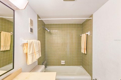 Купить кондоминиум в Порт-Оранж, Флорида 6 комнат, 114.18м2, № 1509293 - фото 30
