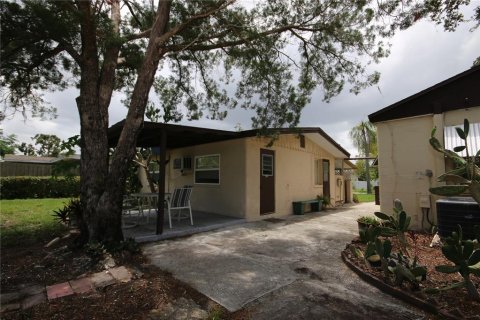 Immobilier commercial à vendre à Clearwater, Floride: 3 chambres, 185.8 m2 № 1804801 - photo 3