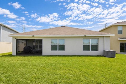 Villa ou maison à vendre à Zephyrhills, Floride: 3 chambres, 157 m2 № 2317281 - photo 19