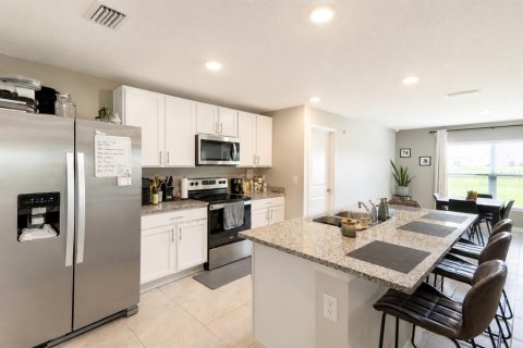 Villa ou maison à vendre à Zephyrhills, Floride: 3 chambres, 157 m2 № 2317281 - photo 4