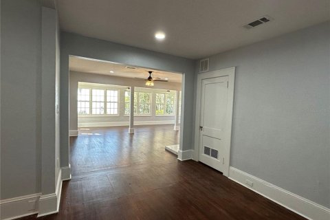 Casa en venta en Leesburg, Florida, 4 dormitorios, 247.58 m2 № 1820739 - foto 3