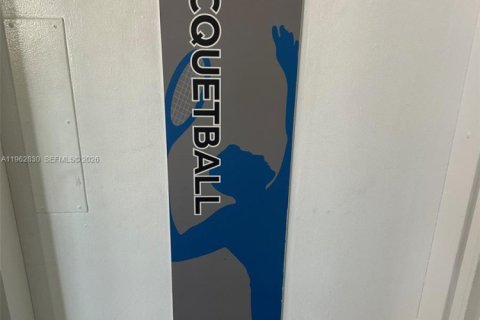 Condominio en alquiler en Miami, Florida, 2 dormitorios, 101.26 m2 № 2029612 - foto 18