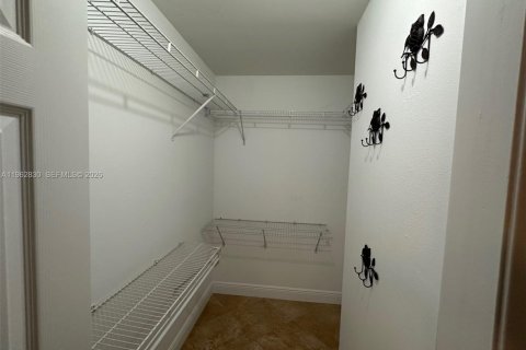 Condominio en alquiler en Miami, Florida, 2 dormitorios, 101.26 m2 № 2029612 - foto 19