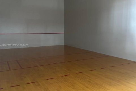 Condominio en alquiler en Miami, Florida, 2 dormitorios, 101.26 m2 № 2029612 - foto 17