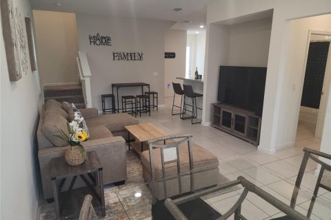 Casa en venta en Davenport, Florida, 5 dormitorios, 174.38 m2 № 1785975 - foto 3